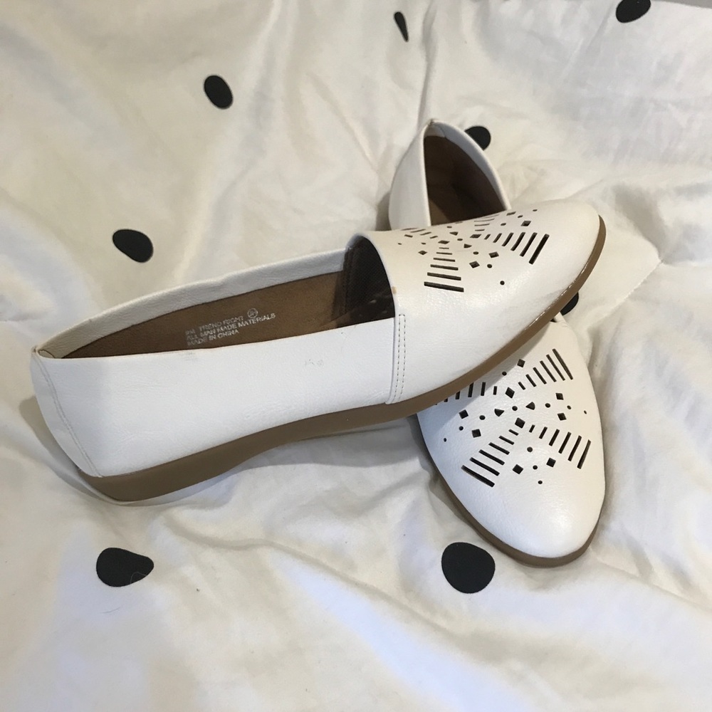 Aerosoles White Flats